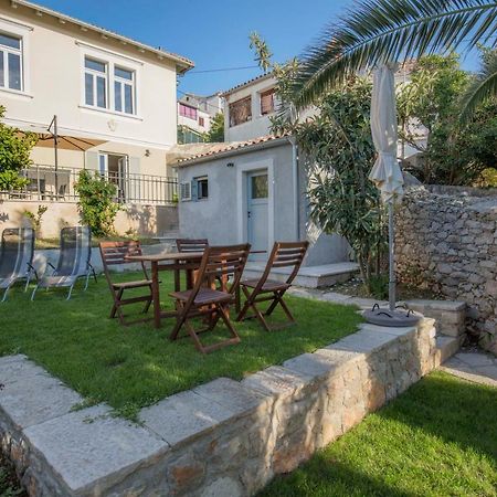 Apartments Villa Adrienne Mali Lošinj Εξωτερικό φωτογραφία