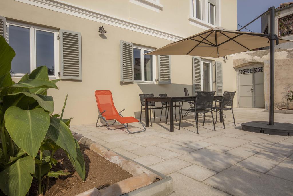 Apartments Villa Adrienne Mali Lošinj Εξωτερικό φωτογραφία
