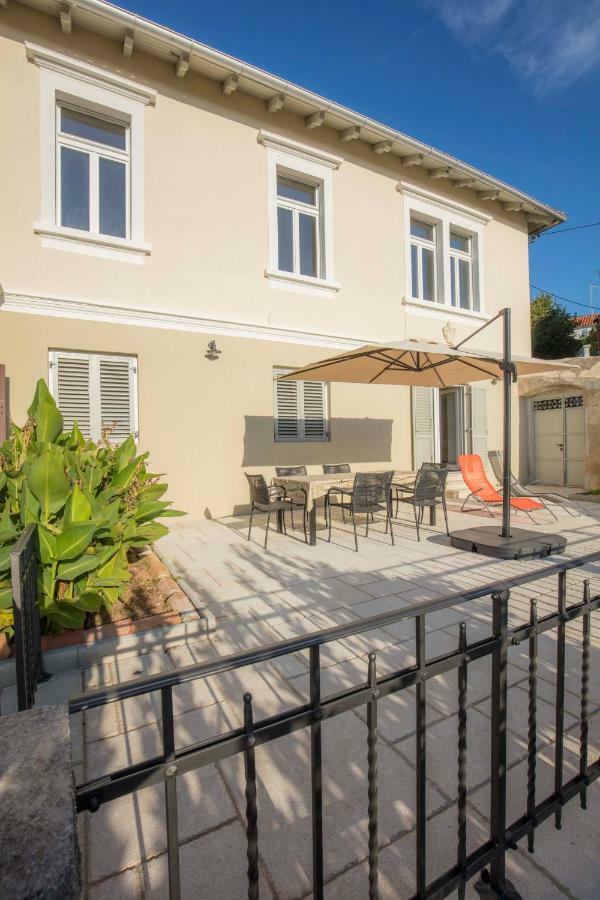 Apartments Villa Adrienne Mali Lošinj Εξωτερικό φωτογραφία