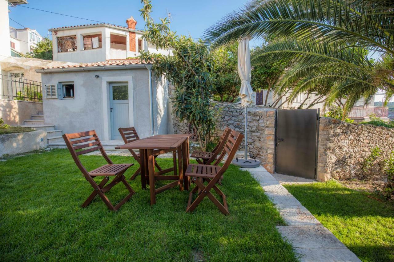 Apartments Villa Adrienne Mali Lošinj Εξωτερικό φωτογραφία